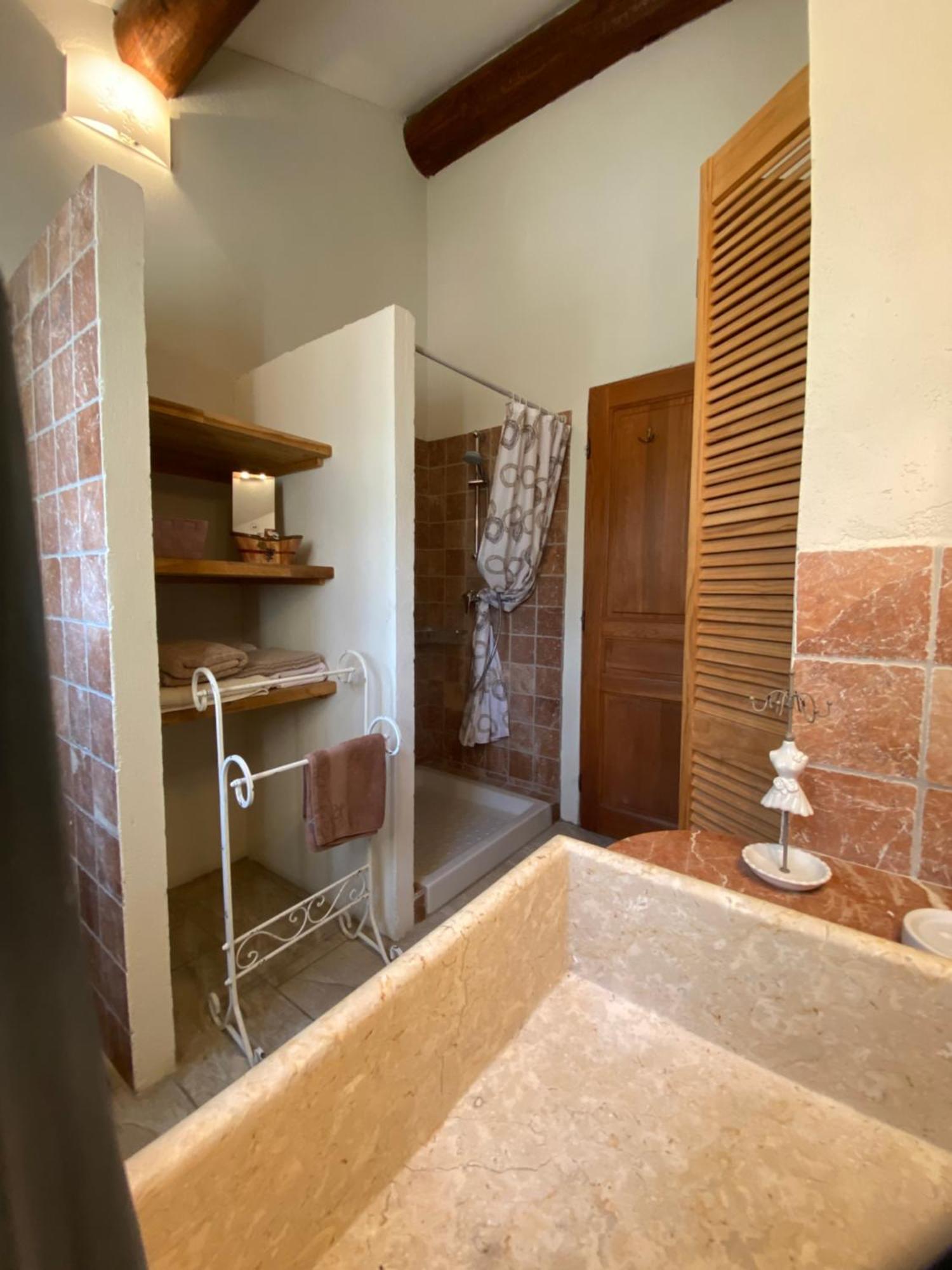 Villa La Petite Garrigue Mérindol Esterno foto
