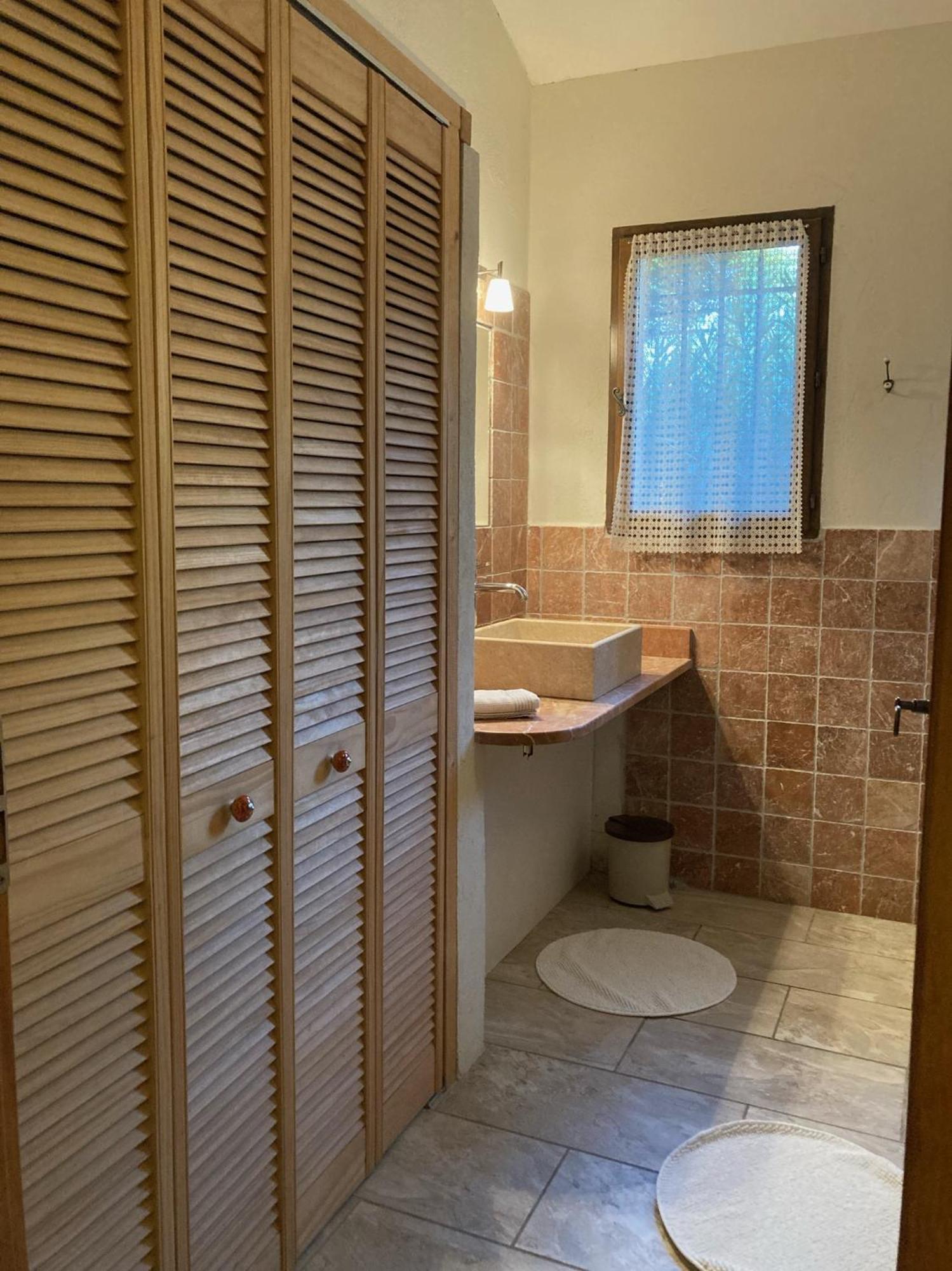 Villa La Petite Garrigue Mérindol Esterno foto