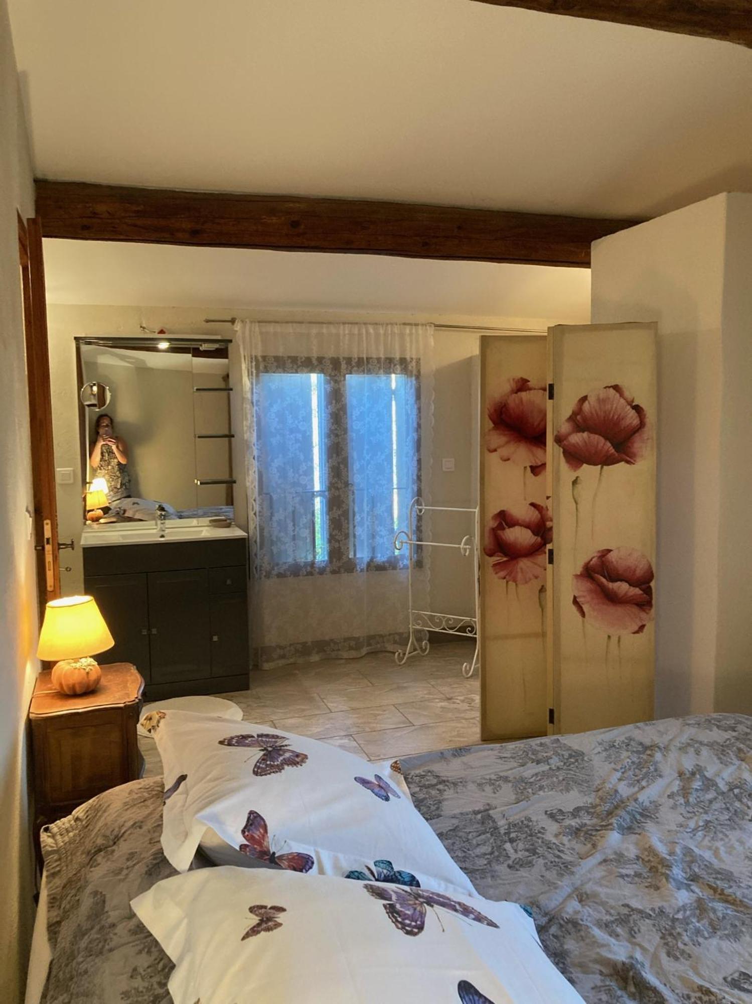 Villa La Petite Garrigue Mérindol Esterno foto