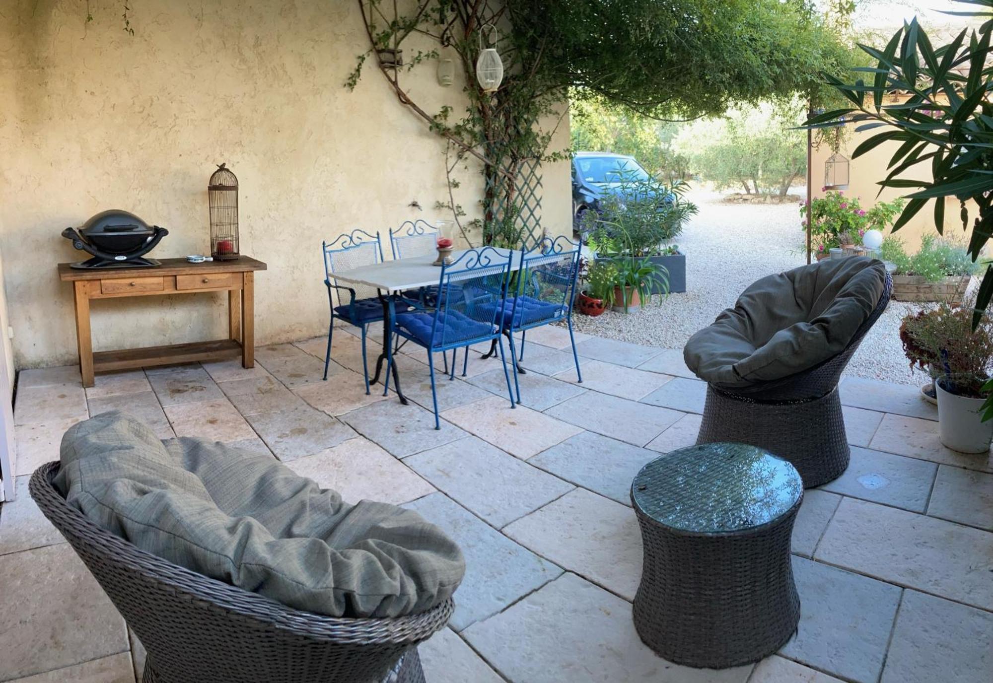Villa La Petite Garrigue Mérindol Esterno foto