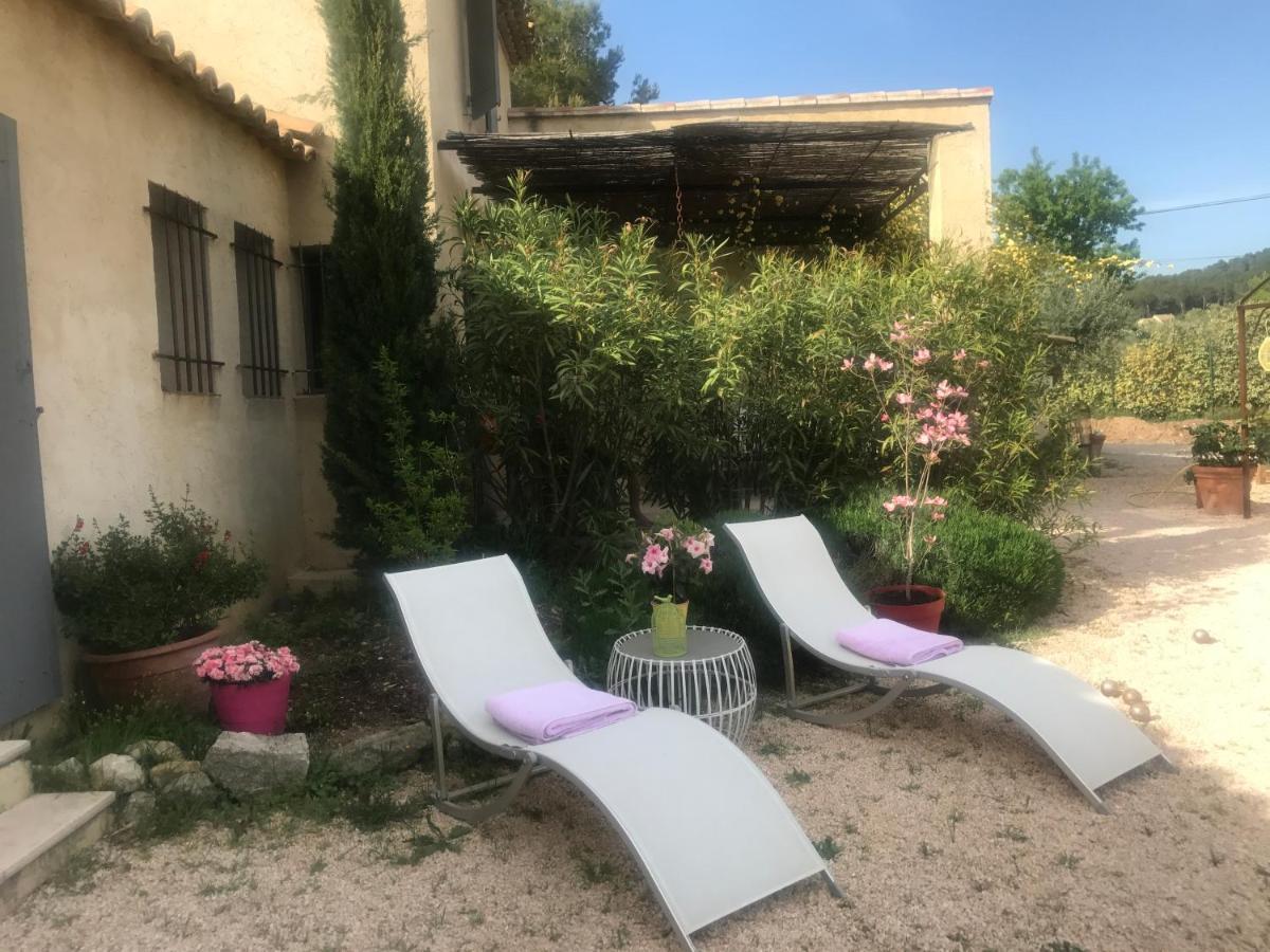 Villa La Petite Garrigue Mérindol Esterno foto