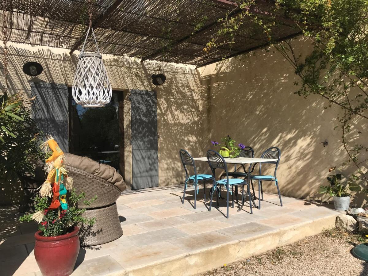 Villa La Petite Garrigue Mérindol Esterno foto